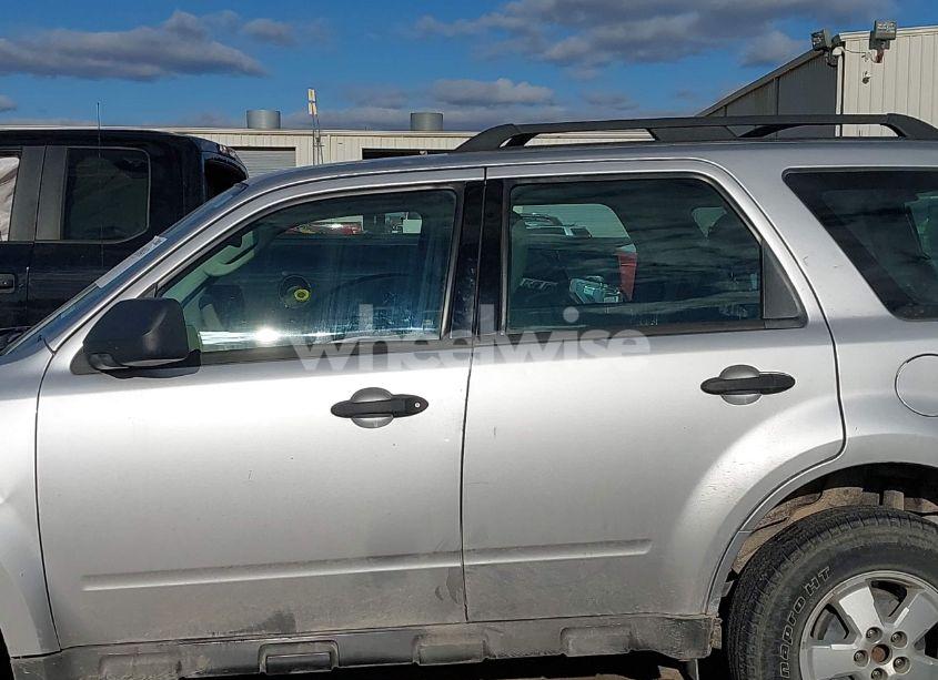 Photo 14 of 2010 Ford Escape XLS (VIN 1FMCU0C74AKB30679)