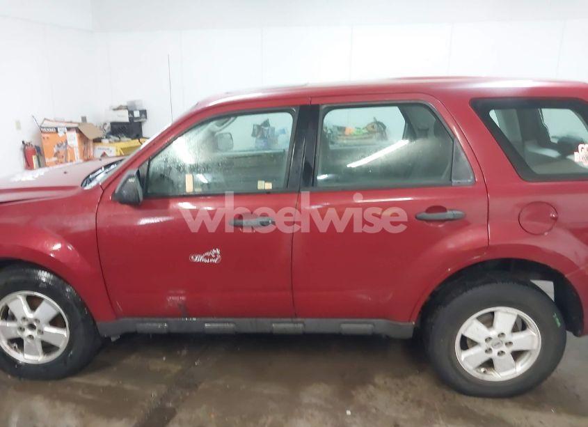 Photo 14 of 2011 Ford Escape XLS (VIN 1FMCU0C74BKB95484)