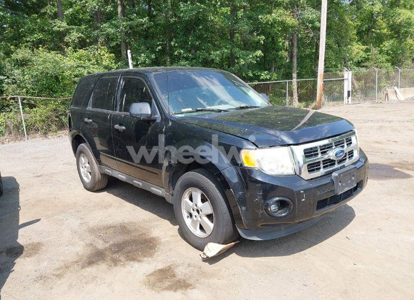 2012 Ford Escape XLS (VIN 1FMCU0C74CKA20489) main photo