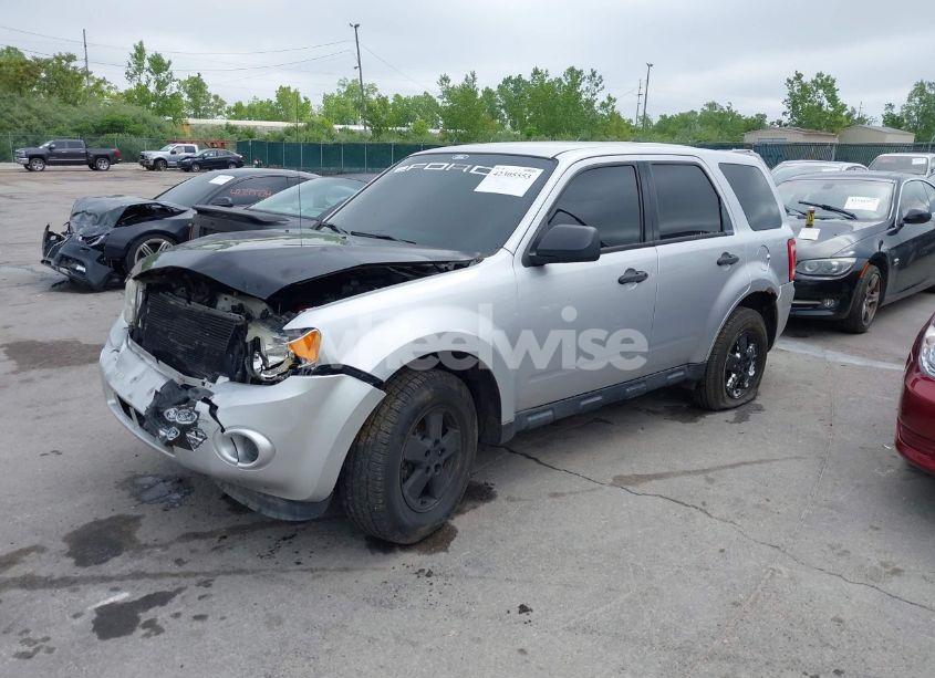 Photo 2 of 2012 Ford Escape XLS (VIN 1FMCU0C74CKB50787)
