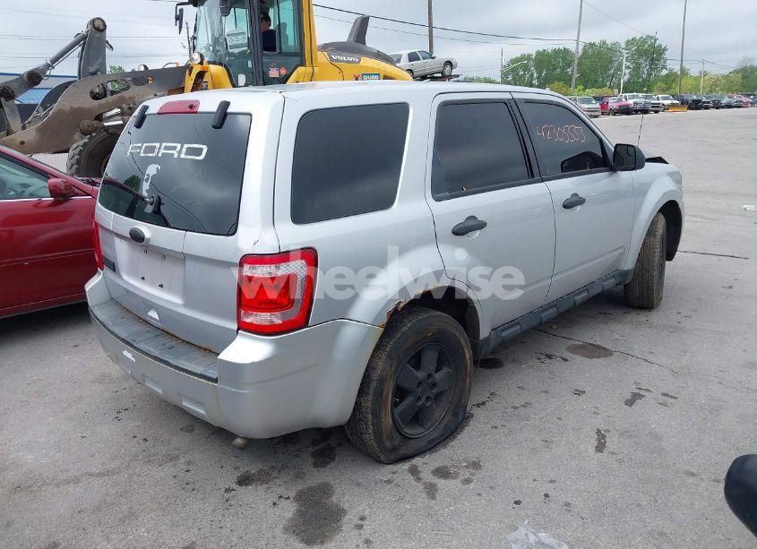 Photo 4 of 2012 Ford Escape XLS (VIN 1FMCU0C74CKB50787)