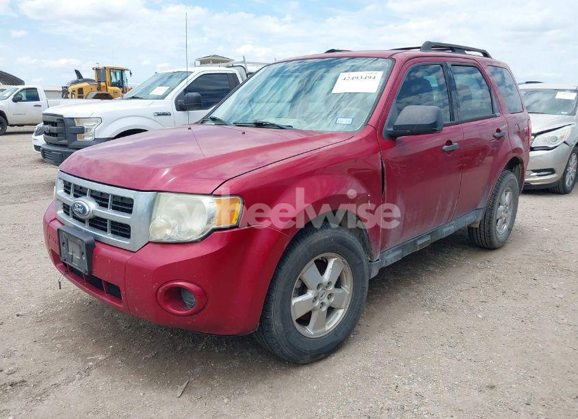 Photo 2 of 2011 Ford Escape XLS (VIN 1FMCU0C75BKA61731)