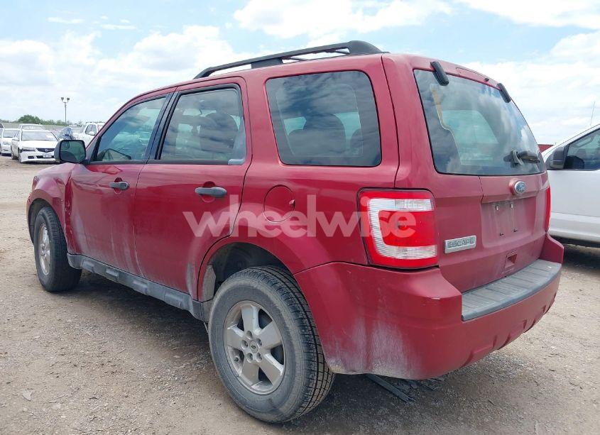 Photo 3 of 2011 Ford Escape XLS (VIN 1FMCU0C75BKA61731)