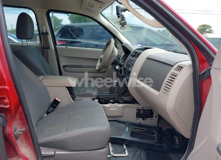 Photo 5 of 2011 Ford Escape XLS (VIN 1FMCU0C75BKA61731)