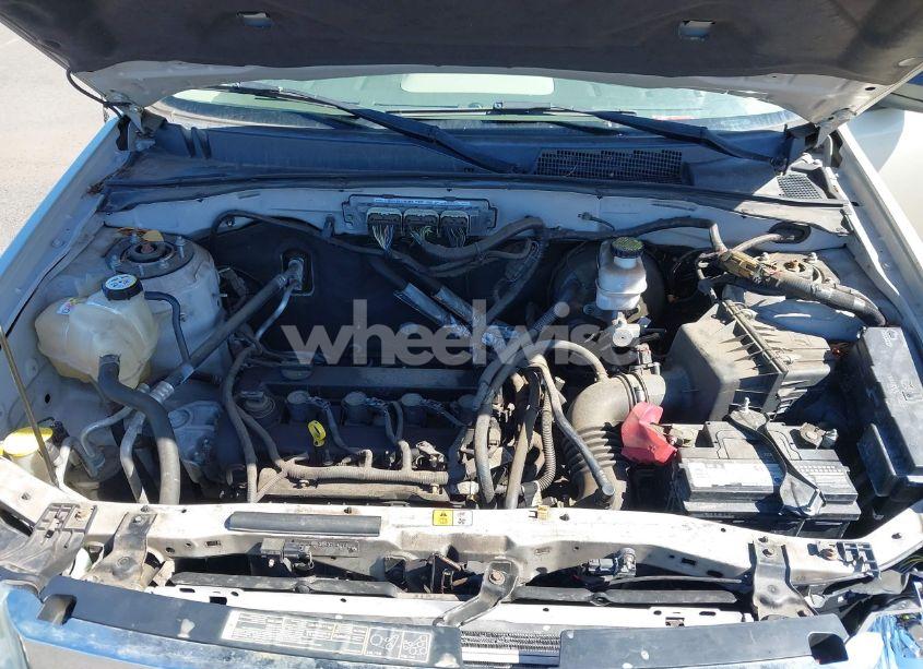 Photo 10 of 2011 Ford Escape XLS (VIN 1FMCU0C75BKA81994)