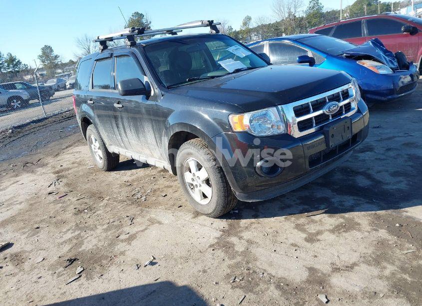 2011 Ford Escape XLS (VIN 1FMCU0C75BKB63854) main photo