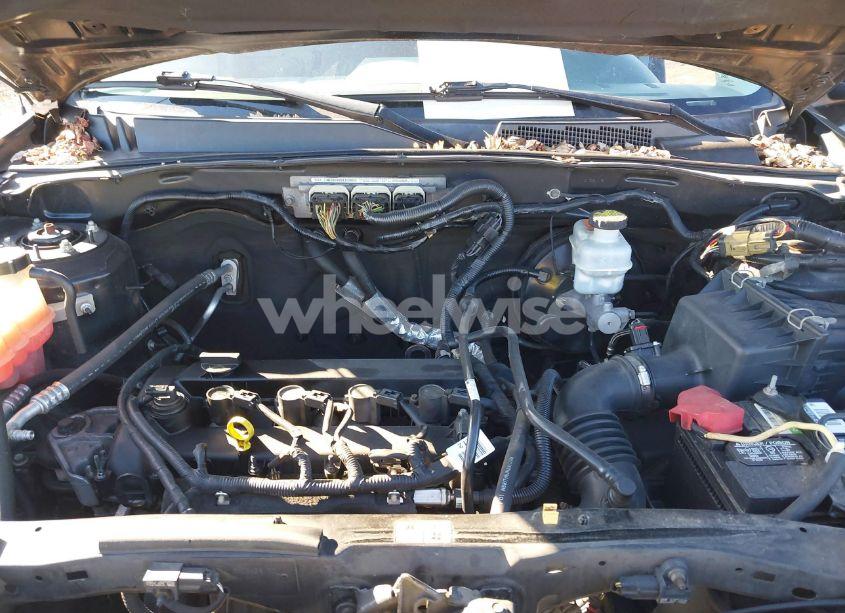 Photo 10 of 2011 Ford Escape XLS (VIN 1FMCU0C75BKB63854)