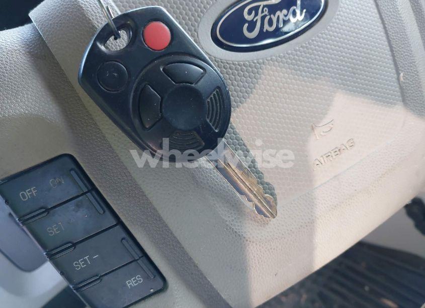 Photo 11 of 2011 Ford Escape XLS (VIN 1FMCU0C75BKB63854)