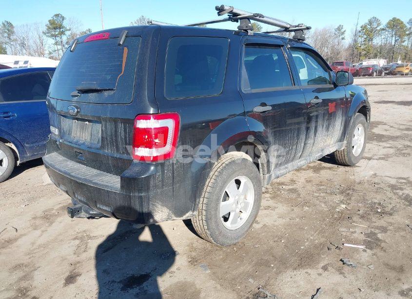 Photo 4 of 2011 Ford Escape XLS (VIN 1FMCU0C75BKB63854)