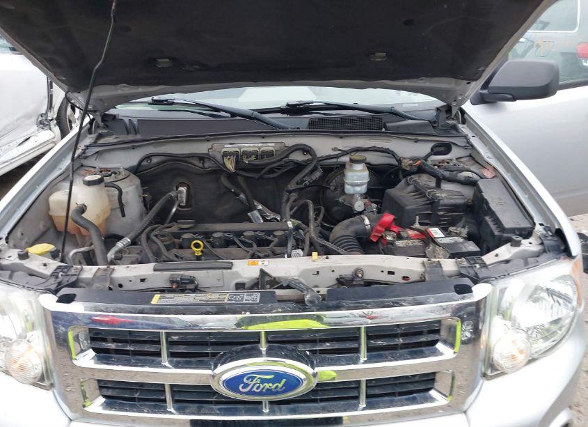 Photo 10 of 2011 Ford Escape XLS (VIN 1FMCU0C75BKC18402)