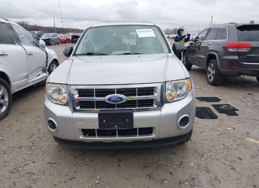 Photo 11 of 2011 Ford Escape XLS (VIN 1FMCU0C75BKC18402)