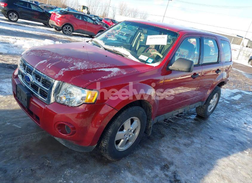 Photo 2 of 2011 Ford Escape XLS (VIN 1FMCU0C75BKC40626)