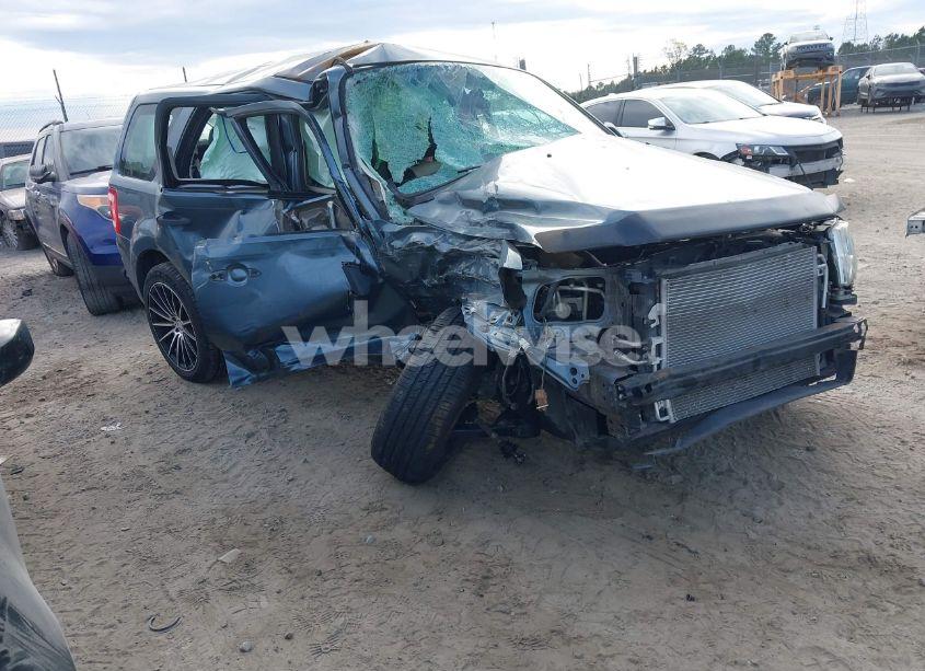 2012 Ford Escape XLS (VIN 1FMCU0C75CKC37372) main photo