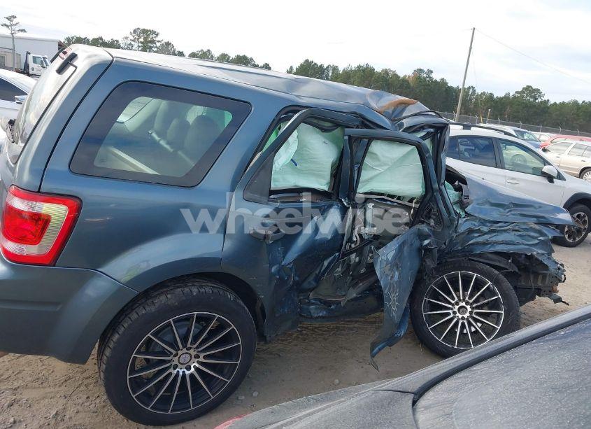 Photo 13 of 2012 Ford Escape XLS (VIN 1FMCU0C75CKC37372)