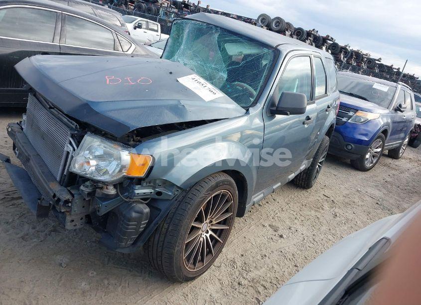 Photo 2 of 2012 Ford Escape XLS (VIN 1FMCU0C75CKC37372)