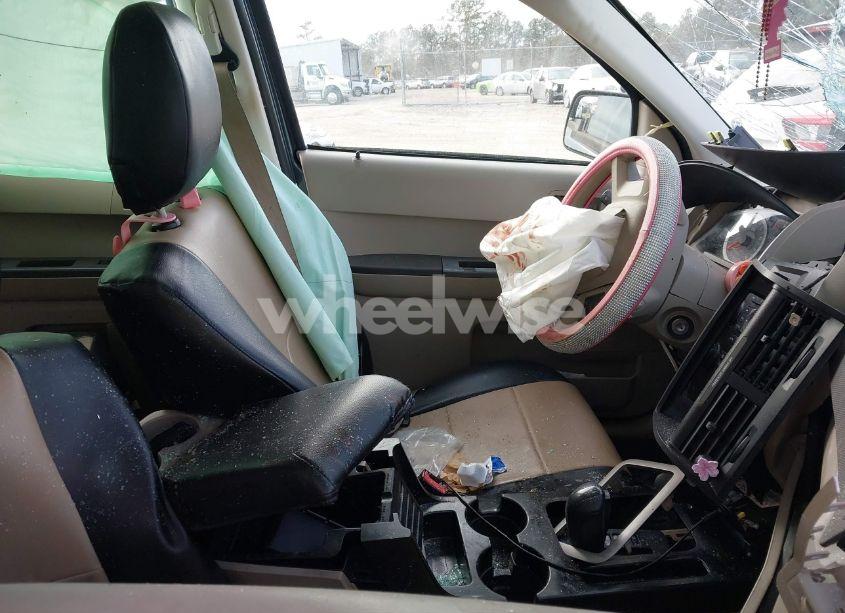 Photo 5 of 2012 Ford Escape XLS (VIN 1FMCU0C75CKC37372)