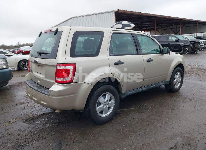 Photo 4 of 2011 Ford Escape XLS (VIN 1FMCU0C76BKA36661)