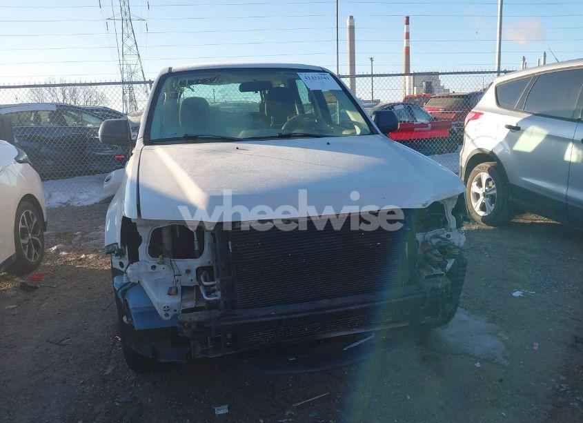 Photo 13 of 2011 Ford Escape XLS (VIN 1FMCU0C76BKB11875)