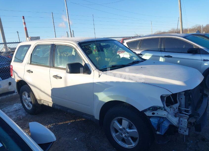 Photo 14 of 2011 Ford Escape XLS (VIN 1FMCU0C76BKB11875)