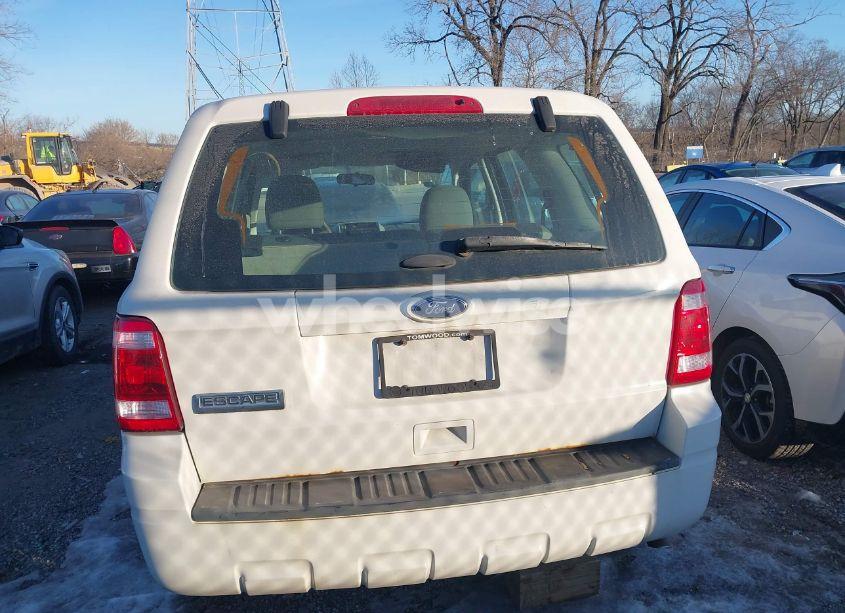 Photo 17 of 2011 Ford Escape XLS (VIN 1FMCU0C76BKB11875)