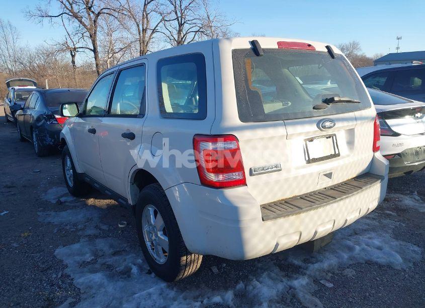 Photo 3 of 2011 Ford Escape XLS (VIN 1FMCU0C76BKB11875)