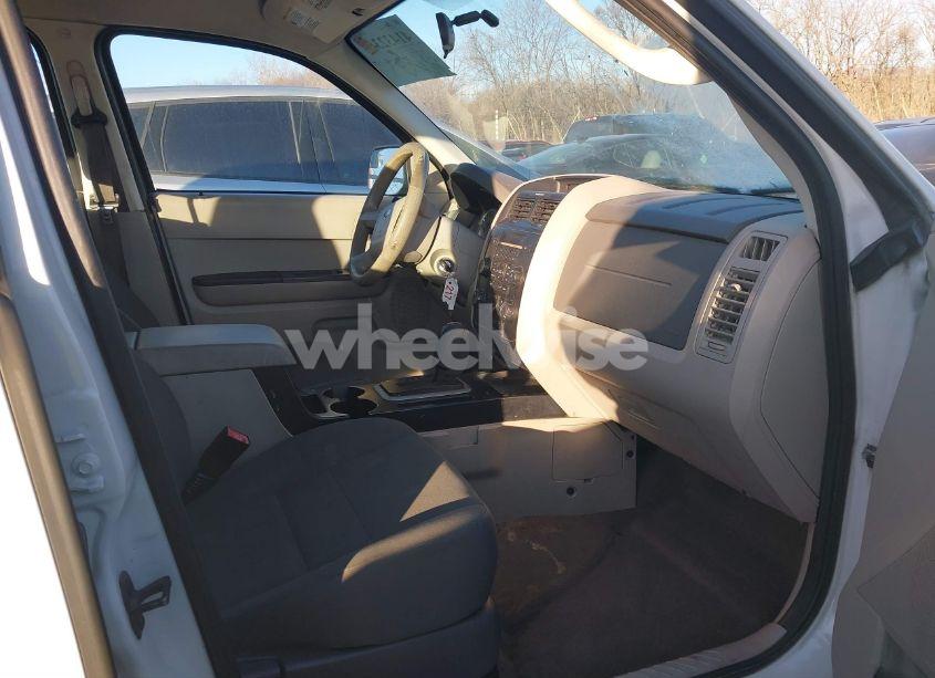 Photo 5 of 2011 Ford Escape XLS (VIN 1FMCU0C76BKB11875)