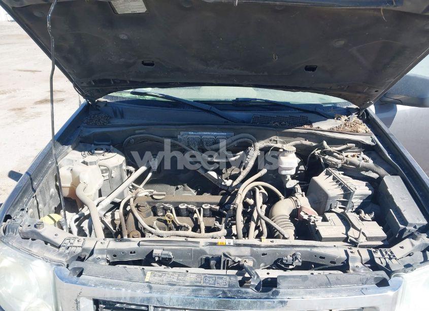 Photo 10 of 2011 Ford Escape XLS (VIN 1FMCU0C76BKB65144)