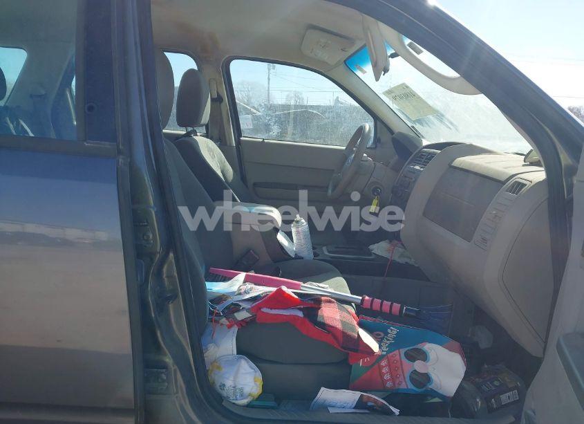 Photo 5 of 2011 Ford Escape XLS (VIN 1FMCU0C76BKB65144)