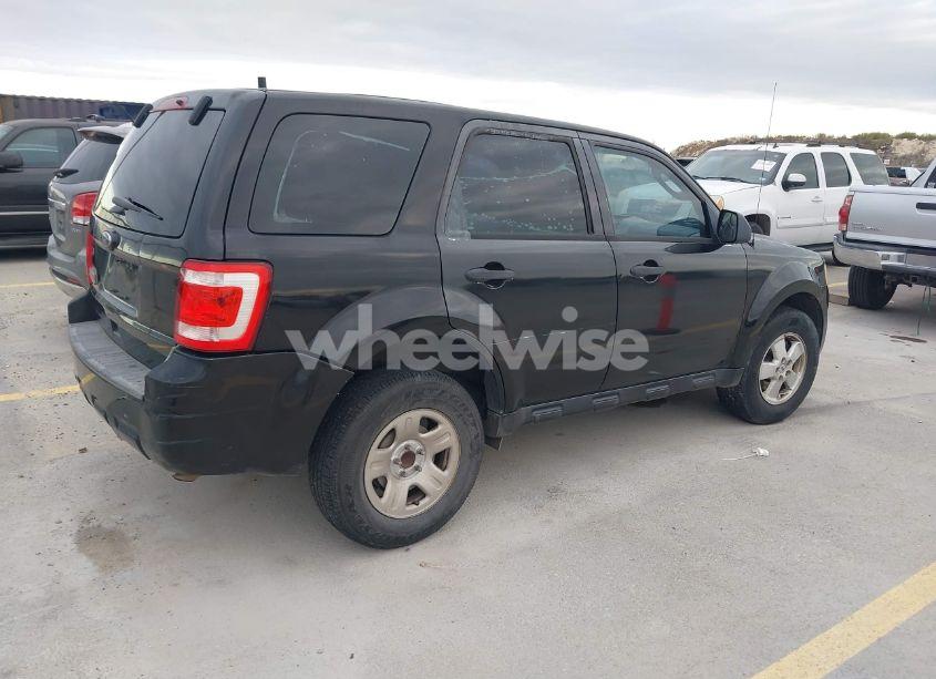 Photo 4 of 2011 Ford Escape XLS (VIN 1FMCU0C76BKB99164)