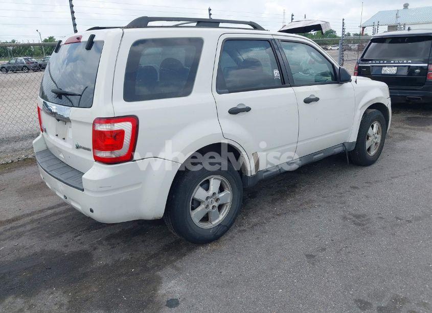 Photo 4 of 2011 Ford Escape XLS (VIN 1FMCU0C76BKC50856)