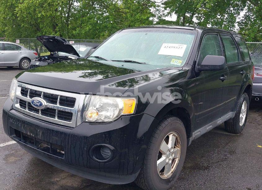 Photo 2 of 2010 Ford Escape XLS (VIN 1FMCU0C77AKD33467)