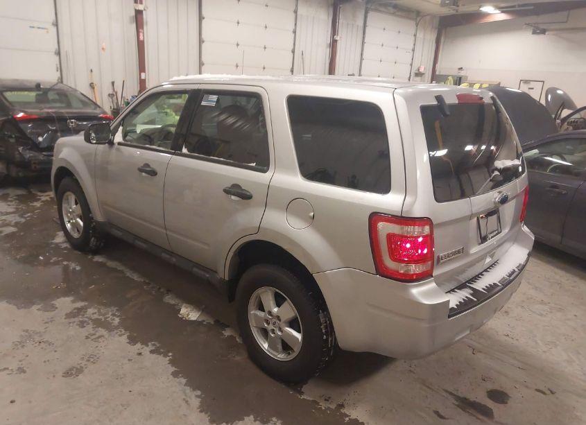 Photo 3 of 2011 Ford Escape XLS (VIN 1FMCU0C77BKA92074)