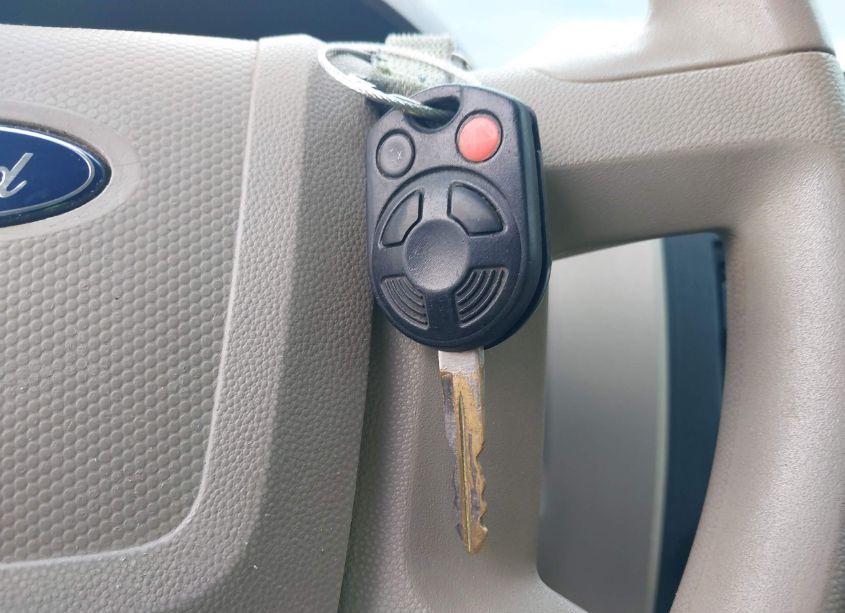 Photo 11 of 2011 Ford Escape XLS (VIN 1FMCU0C77BKB45727)