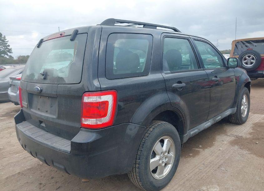 Photo 4 of 2011 Ford Escape XLS (VIN 1FMCU0C77BKB45727)