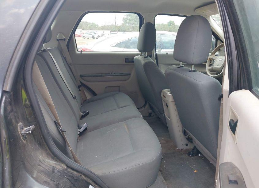 Photo 8 of 2011 Ford Escape XLS (VIN 1FMCU0C77BKB45727)