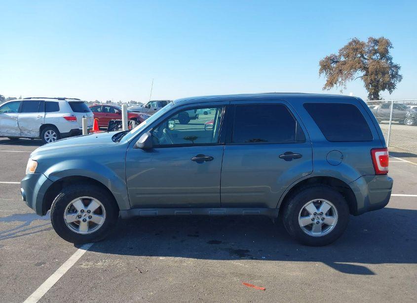 Photo 14 of 2012 Ford Escape XLS (VIN 1FMCU0C77CKB93505)