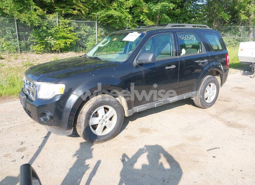 Photo 2 of 2012 Ford Escape XLS (VIN 1FMCU0C77CKC73676)