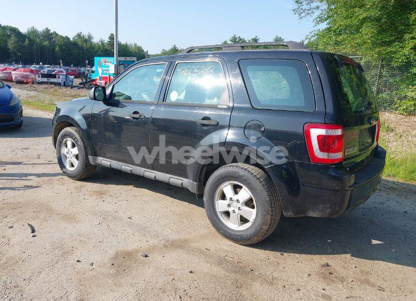 Photo 3 of 2012 Ford Escape XLS (VIN 1FMCU0C77CKC73676)