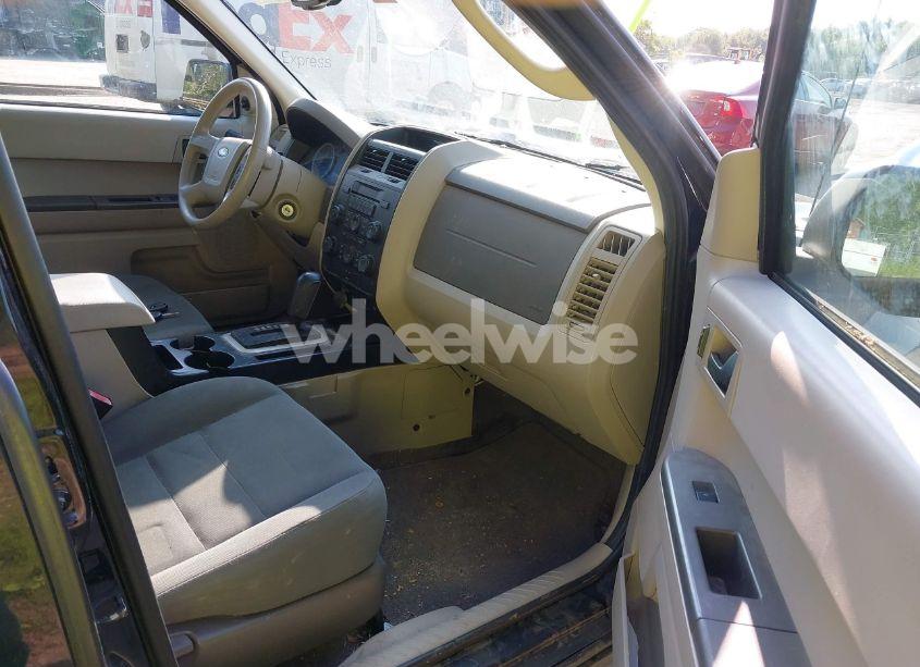 Photo 5 of 2012 Ford Escape XLS (VIN 1FMCU0C77CKC73676)