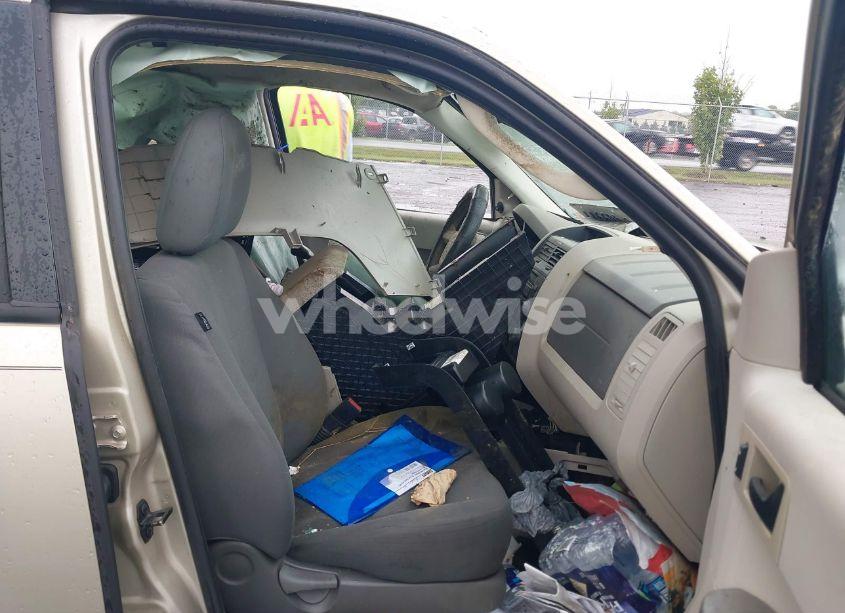 Photo 5 of 2010 Ford Escape XLS (VIN 1FMCU0C78AKC67107)