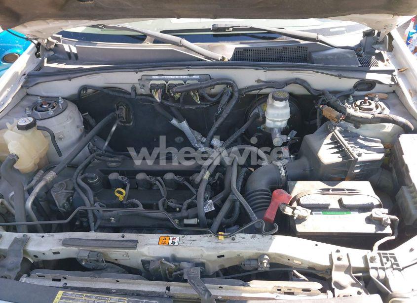 Photo 10 of 2010 Ford Escape XLS (VIN 1FMCU0C78AKD02387)