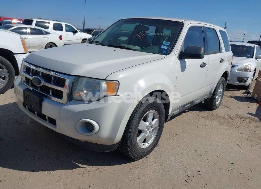 Photo 2 of 2010 Ford Escape XLS (VIN 1FMCU0C78AKD02387)