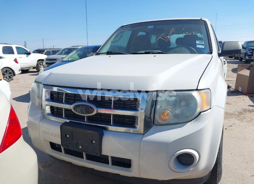 Photo 6 of 2010 Ford Escape XLS (VIN 1FMCU0C78AKD02387)