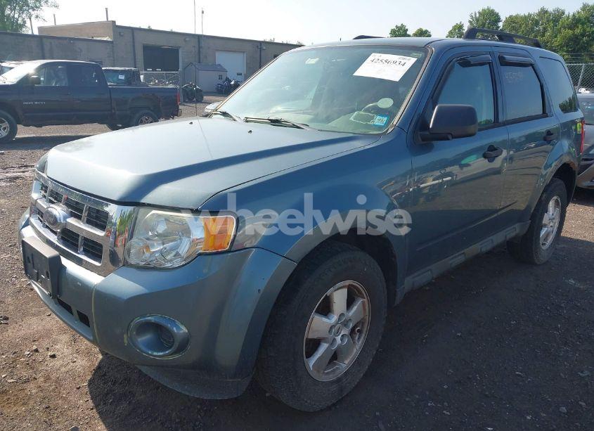 Photo 2 of 2011 Ford Escape XLS (VIN 1FMCU0C78BKA78085)