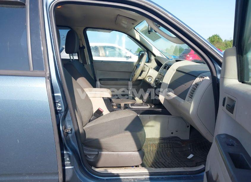 Photo 5 of 2011 Ford Escape XLS (VIN 1FMCU0C78BKA78085)