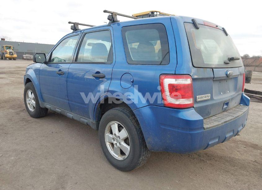 Photo 3 of 2011 Ford Escape XLS (VIN 1FMCU0C78BKA86624)