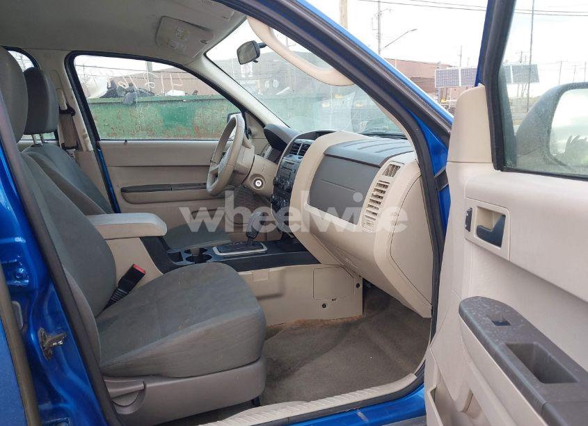 Photo 5 of 2011 Ford Escape XLS (VIN 1FMCU0C78BKA86624)