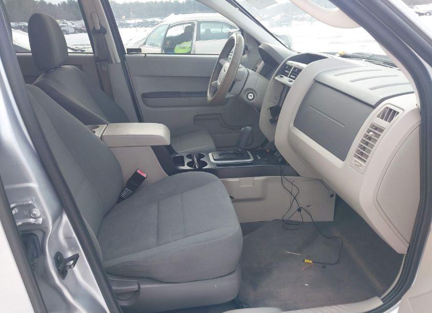 Photo 5 of 2011 Ford Escape XLS (VIN 1FMCU0C78BKB85699)