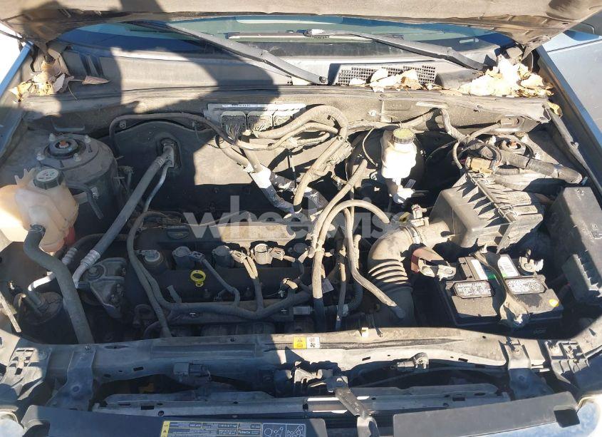Photo 10 of 2011 Ford Escape XLS (VIN 1FMCU0C78BKC10228)
