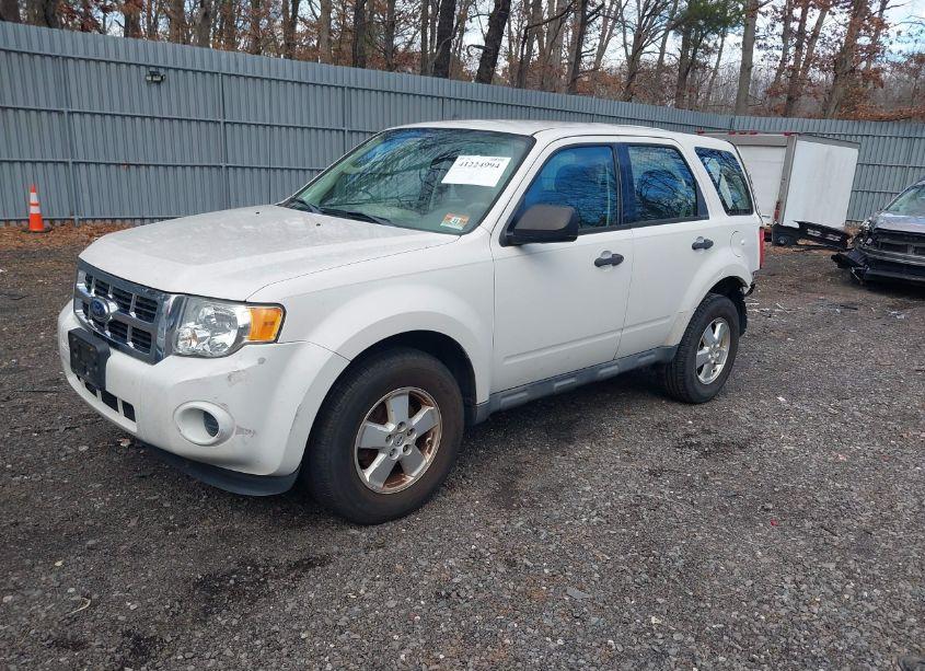 Photo 2 of 2012 Ford Escape XLS (VIN 1FMCU0C78CKA02724)